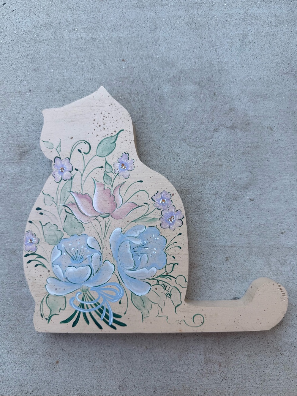 Vintage Hand-Painted Cat Silhouette in Cream with Blue and Pink Florals